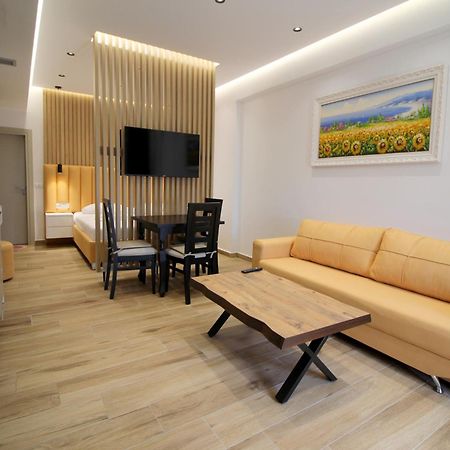 Alis Apartments Саранда Екстер'єр фото